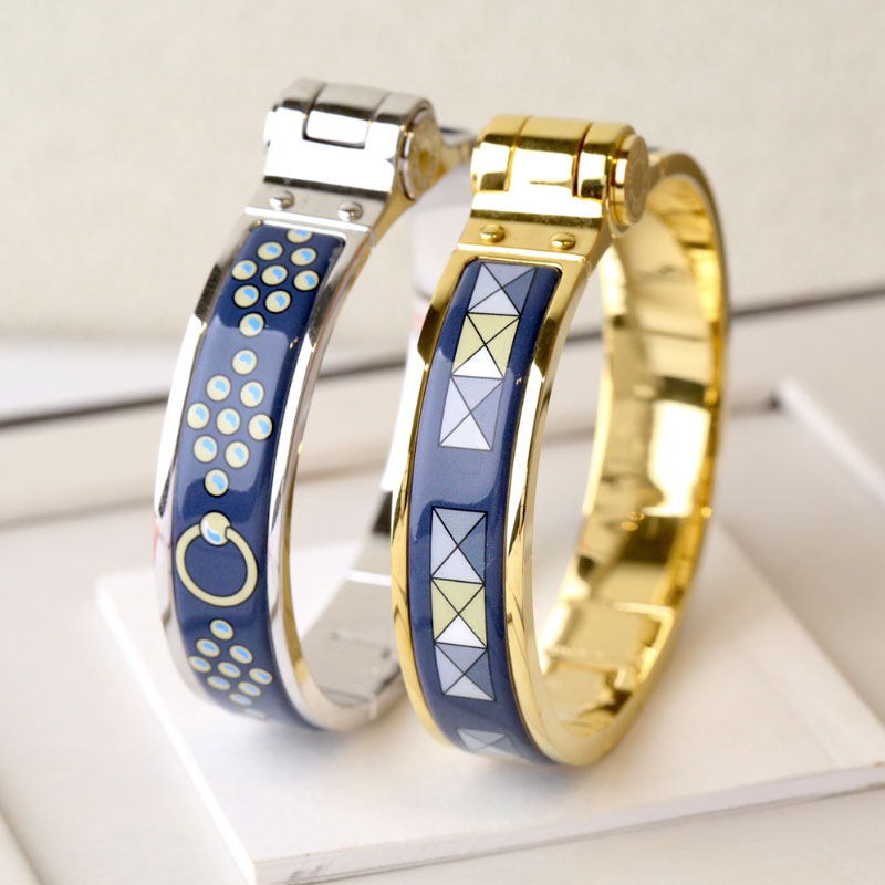 Enamel clic bangle for women charm bracelets 12mm small size snap-fastener dark blue enamel
Enamel clic bangle for women charm bracelets 12mm small size snap-fastener dark blue enamel