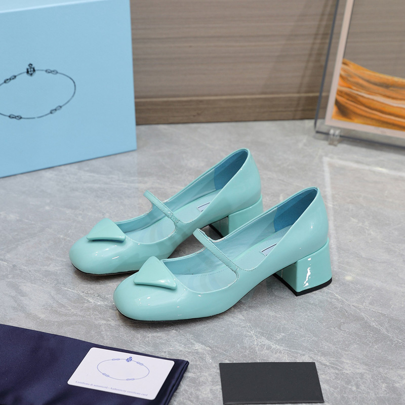 Patent Leather Slingback Pumps Sandals For Woman Mid-Heeled Pump Heeled Slides Screen-printed Leather Triangle Home Casual
Patent Leather Slingback Pumps Sandals For Woman Mid-Heeled Pump Heeled Slides Screen-printed Leather Triangle Home Casual