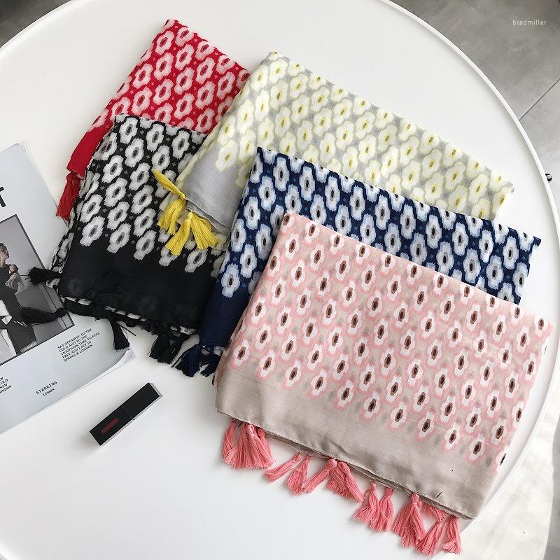Scarves 2022 Fashion Cotton Leopard Tassel Scarf Shalws Geometry Print Hijab Beach Wrap Muffler 10pcs/Lot Wholesale
Scarves 2022 Fashion Cotton Leopard Tassel Scarf Shalws Geometry Print Hijab Beach Wrap Muffler 10pcs/Lot Wholesale