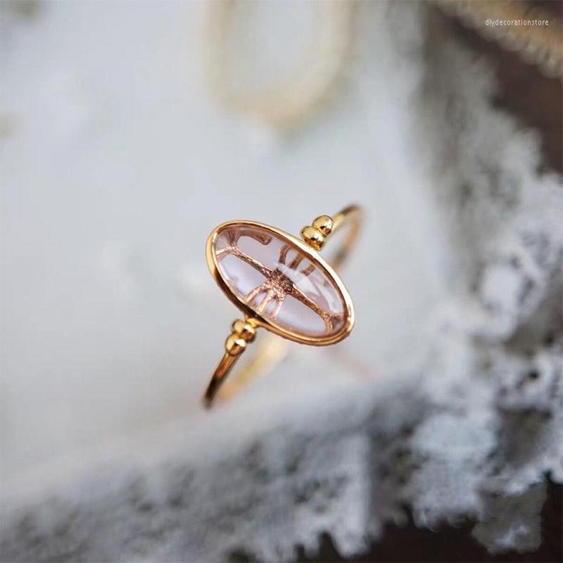 Cluster Rings Unique Design Silver Inlaid Oval Crystal Half Hollow For Women Creative Glamour Court Style Wedding Engagement Jewelry
Cluster Rings Unique Design Silver Inlaid Oval Crystal Half Hollow For Women Creative Glamour Court Style Wedding Engagement Jewelry