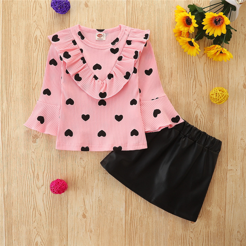 Kids Valentine's Day clothes set baby girls love heart shirt skirt 3pcs, As picture 
Kids Valentine's Day clothes set baby girls love heart shirt skirt 3pcs, As picture