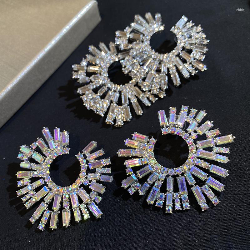 Dangle Earrings Charms Luxury Firework Radial Rhinestone Crystal Big Drop For Women Dubai Wedding Party Banquet Fashion Unusual Jewelry
Dangle Earrings Charms Luxury Firework Radial Rhinestone Crystal Big Drop For Women Dubai Wedding Party Banquet Fashion Unusual Jewelry