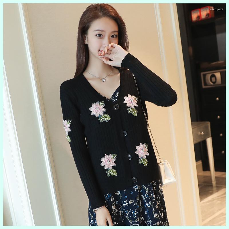Women' Knits Embroidered Sweater Jacket Women Spring Autumn Casual 2022 Korean Sweet Flower Knitted Cardigan Coat Ladies Short Top Zh1575, White
Women' Knits Embroidered Sweater Jacket Women Spring Autumn Casual 2022 Korean Sweet Flower Knitted Cardigan Coat Ladies Short Top Zh1575, White