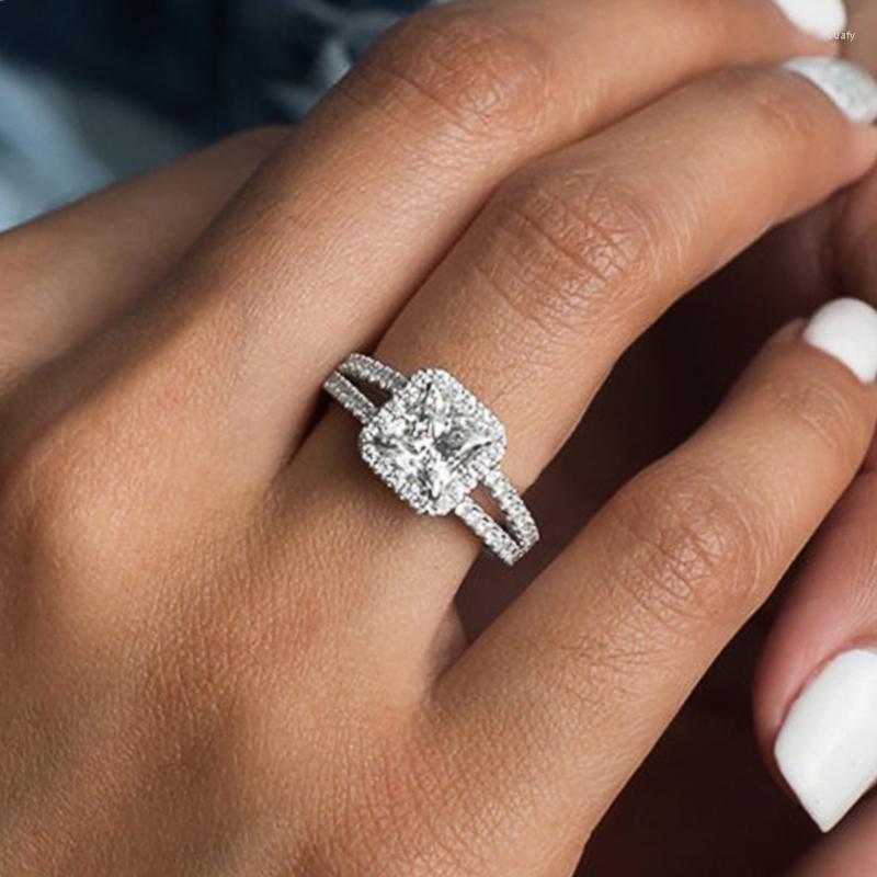 Wedding Rings CAOSHI Fashion Proposal For Female Shiny CZ Princess Cut Bands Delicate Design Ceremony Accessories
Wedding Rings CAOSHI Fashion Proposal For Female Shiny CZ Princess Cut Bands Delicate Design Ceremony Accessories