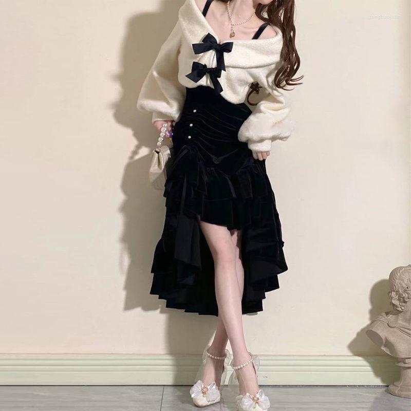 Casual Dresses Winter Warm Vintage Strap Dress Women Designer Split Party Midi Female Korean Fashion Elegant Chic 2022, Coat-black
Casual Dresses Winter Warm Vintage Strap Dress Women Designer Split Party Midi Female Korean Fashion Elegant Chic 2022, Coat-black