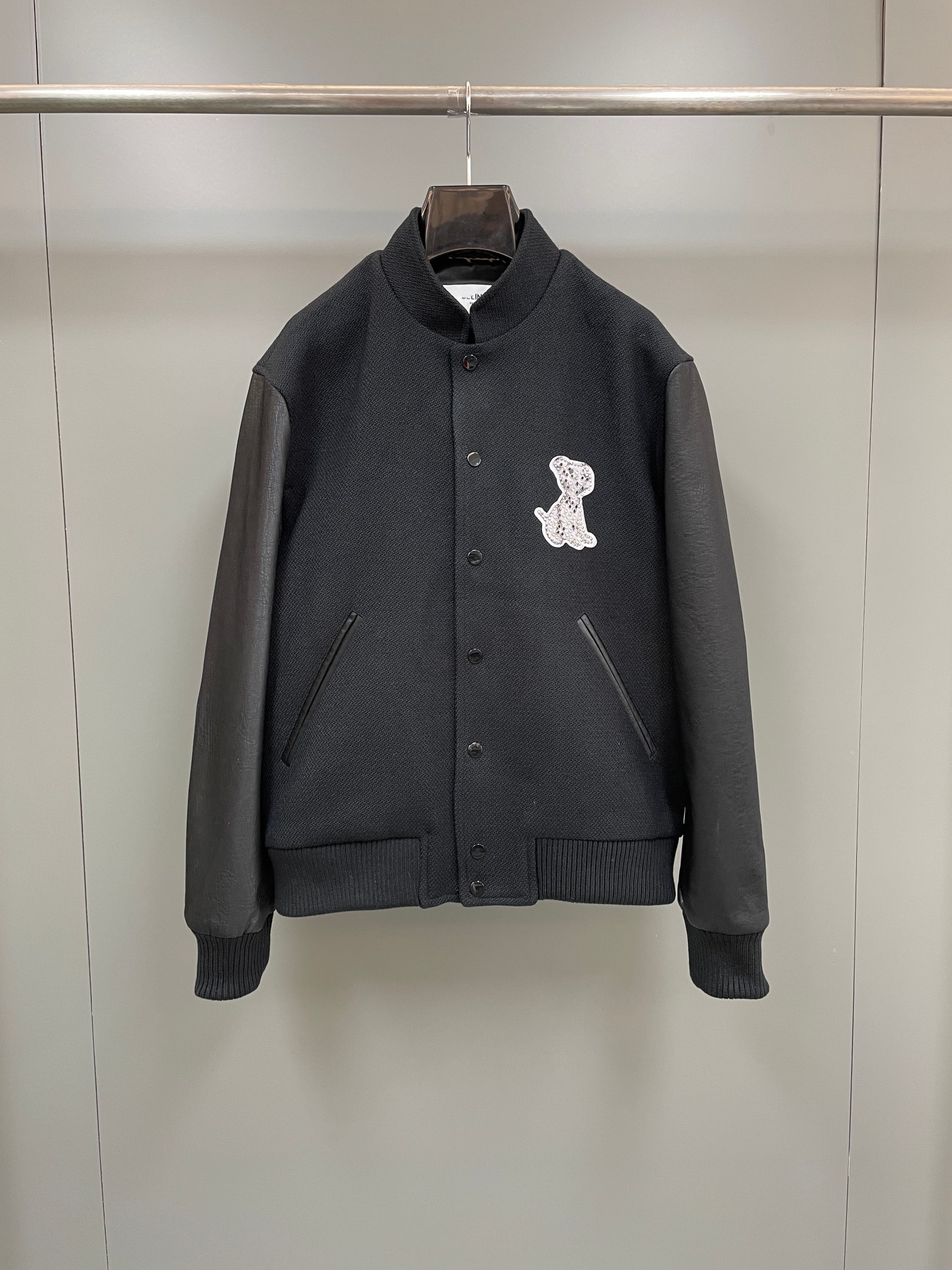 2023 new great mens designer high quality jacket - US SIZE jackets - beautiful designer jackets for men, Black
2023 new great mens designer high quality jacket - US SIZE jackets - beautiful designer jackets for men, Black
