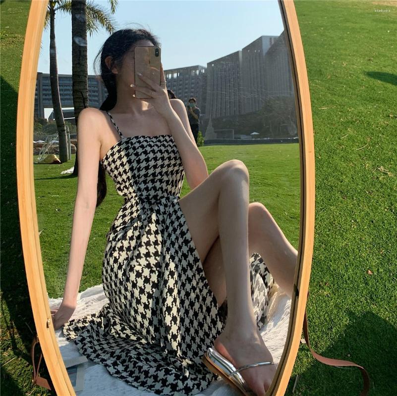 Casual Dresses Women Summer Fashion Suspender Dress Classic Retro Houndstooth High Waist A-line Slim Sexy Camisole Girl Skinny Slit Red, Black
Casual Dresses Women Summer Fashion Suspender Dress Classic Retro Houndstooth High Waist A-line Slim Sexy Camisole Girl Skinny Slit Red, Black