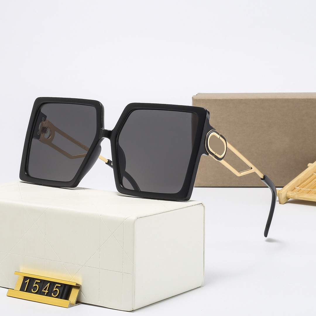 2022 NEW Luxury Brand design chain Sunglasses Fashion Classic design square For Men Women sun glasses uv400 29635 Round punk
2022 NEW Luxury Brand design chain Sunglasses Fashion Classic design square For Men Women sun glasses uv400 29635 Round punk