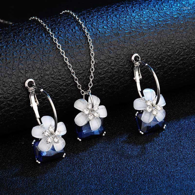 Necklace Earrings Set Fashion Brand Flower Rhinestone Pendant Romantic Geometric Crystal For Women, Picture shown
Necklace Earrings Set Fashion Brand Flower Rhinestone Pendant Romantic Geometric Crystal For Women, Picture shown