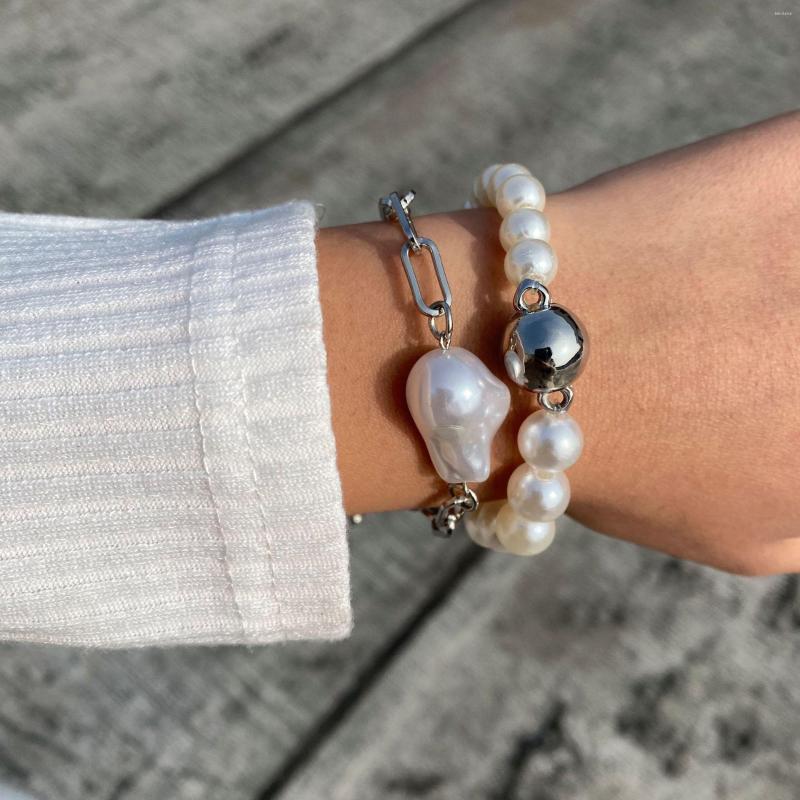 Link Bracelets Retro Simple Shaped Imitation Pearl Set Bracelet Hollow Geometric Chain Beaded European And American Style Jewelry 2022
Link Bracelets Retro Simple Shaped Imitation Pearl Set Bracelet Hollow Geometric Chain Beaded European And American Style Jewelry 2022