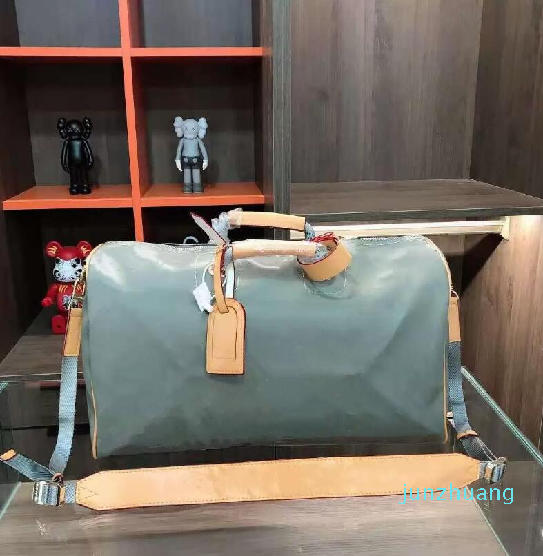 2023 leather Designer bags Unisex handbags Sports Luggage Bag Backpack Classic Sports gym Travel Messenger Shoulder, Grey
2023 leather Designer bags Unisex handbags Sports Luggage Bag Backpack Classic Sports gym Travel Messenger Shoulder, Grey