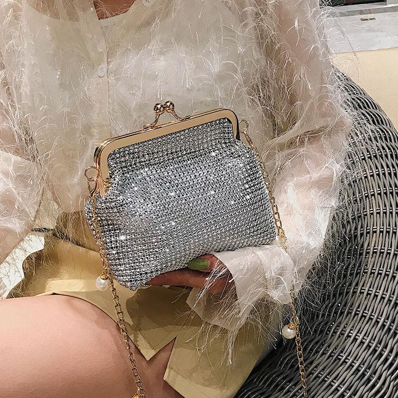 Waist Bags Women Luxury Handbag Design Purse And Shoulder Messenger Bag For Party Wedding Soft Bead Diamond Evening 2022
Waist Bags Women Luxury Handbag Design Purse And Shoulder Messenger Bag For Party Wedding Soft Bead Diamond Evening 2022