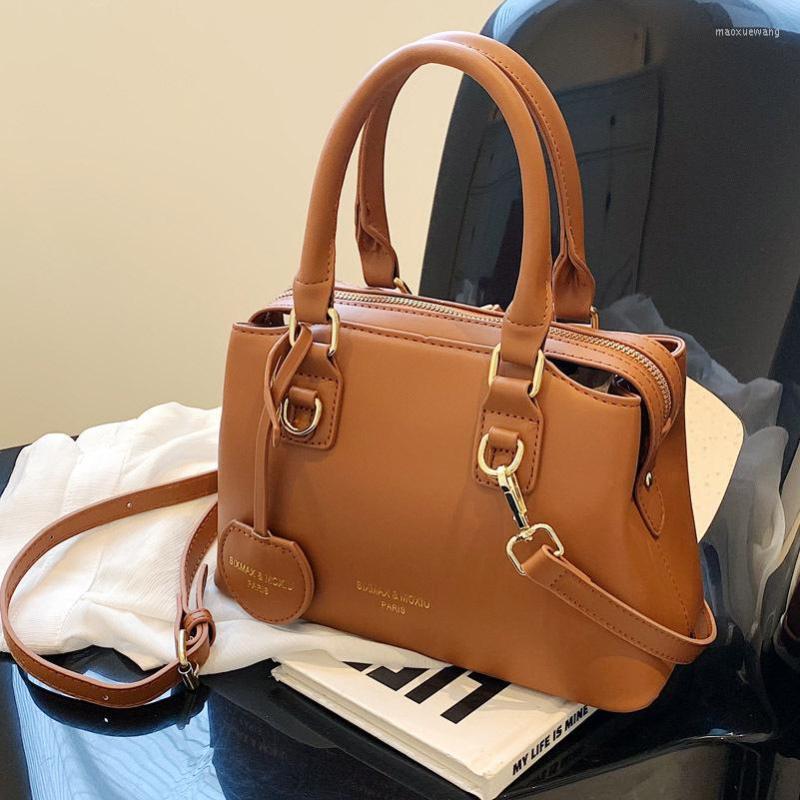 Evening Bags PU Leather Crossbody Bag Ins Chic Woman Handbag Purse Luxury Design Female Shoulder Fashion All-match Small Shell, Black
Evening Bags PU Leather Crossbody Bag Ins Chic Woman Handbag Purse Luxury Design Female Shoulder Fashion All-match Small Shell, Black