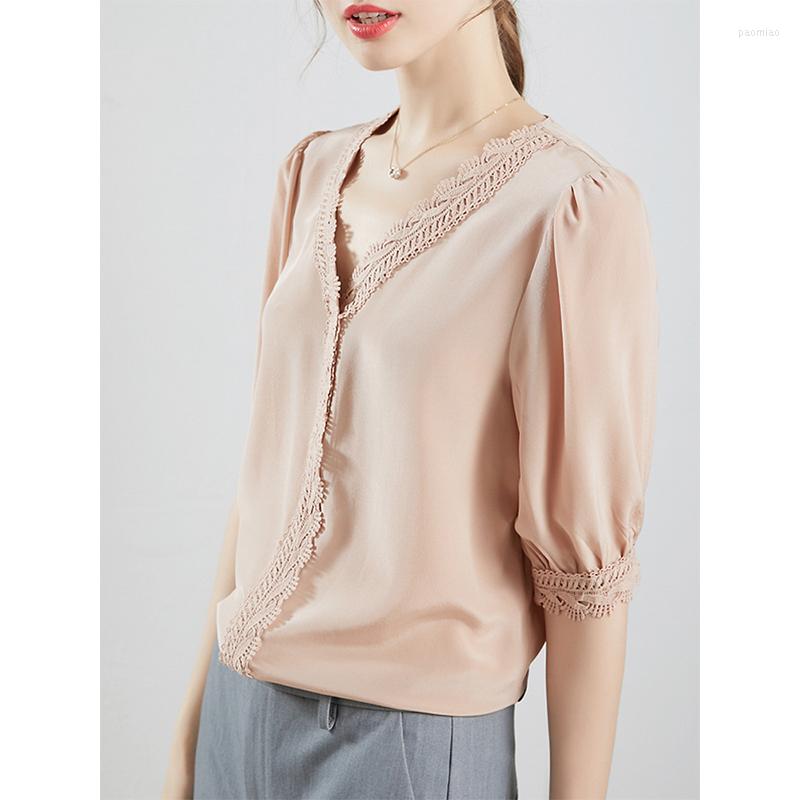 Women's T Shirts Lace Splicing Temperament V-neck Mid-sleeve Silk Top Women's Mulberry Shirt Western Style T-shirt Summer 2022, Lotus root color
Women's T Shirts Lace Splicing Temperament V-neck Mid-sleeve Silk Top Women's Mulberry Shirt Western Style T-shirt Summer 2022, Lotus root color