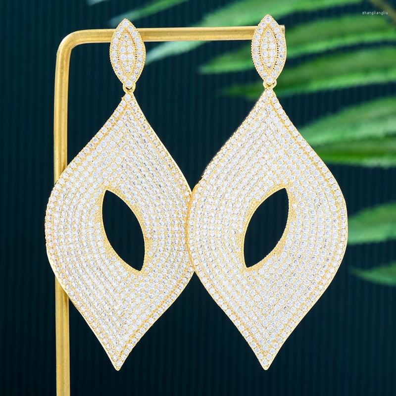 Dangle Earrings Soramoore High Quality Cubic Zirconia Pendant For Ladies Anniversary Dance Party Jewelry Design Fashion Arrival
Dangle Earrings Soramoore High Quality Cubic Zirconia Pendant For Ladies Anniversary Dance Party Jewelry Design Fashion Arrival