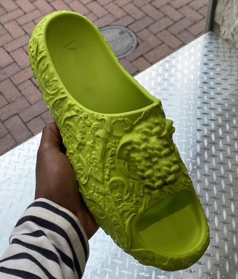 Designer Sandal Medusas Dimension Slides Rubber Slide Palazzos Medusas Hand Baroccos Biggie ThreeDimensional Men Women Slipper Si6602639, Color 4
Designer Sandal Medusas Dimension Slides Rubber Slide Palazzos Medusas Hand Baroccos Biggie ThreeDimensional Men Women Slipper Si6602639, Color 4