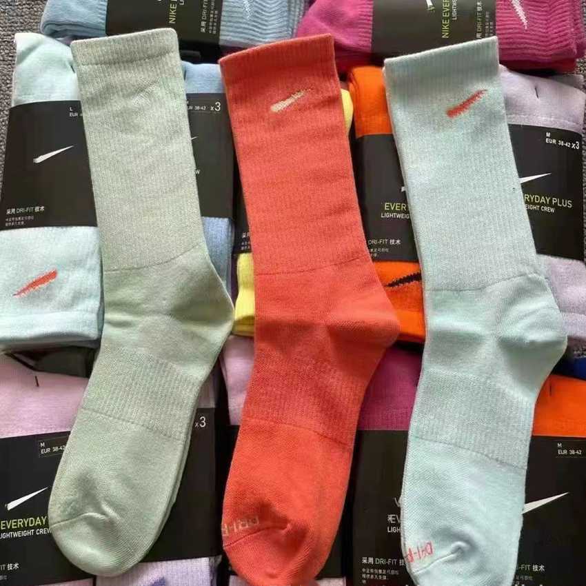Cotton Socks Fashion Running Crew Brand Middle Men's Tube Casual Breathable Sports For Men and Women Soft Sock K88O
Cotton Socks Fashion Running Crew Brand Middle Men's Tube Casual Breathable Sports For Men and Women Soft Sock K88O