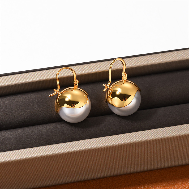 New Ins Style Stud Big Pearl Ear Button Earrings Female Niche Design Personality Fashion Temperament All-Match Jewelry Accessories
New Ins Style Stud Big Pearl Ear Button Earrings Female Niche Design Personality Fashion Temperament All-Match Jewelry Accessories