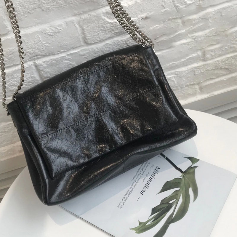 Leather single shoulder bags crossbody chain 2023 new women's bag Korean version wandering fashion simple armpit handbags large designers capacity, Pickles green
Leather single shoulder bags crossbody chain 2023 new women's bag Korean version wandering fashion simple armpit handbags large designers capacity, Pickles green