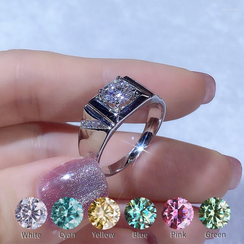 

Cluster Rings Real 1CT Moissanite Ring For Men Classic Blue Cyan Pink Yellow Green 14K White Gold Plated Diamond S925 Silver