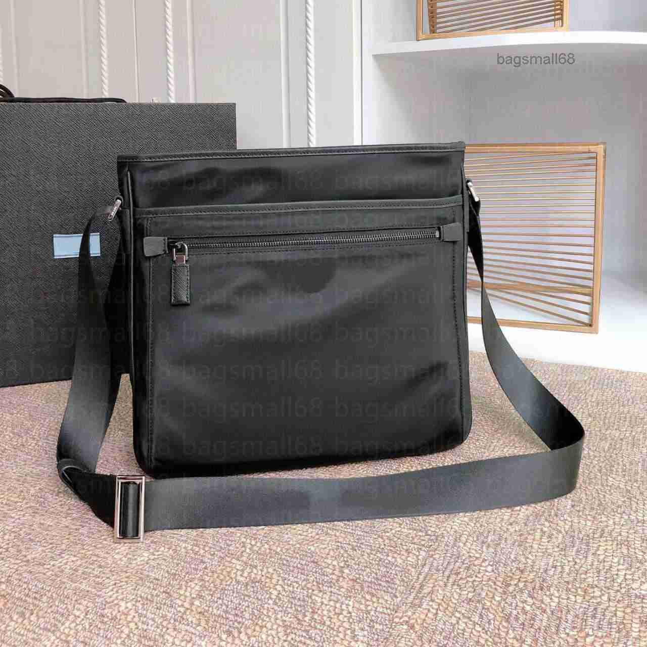 Fashion Messenger Bag Nylon Shoulder Bags Canvas Cross Body Men Classic Handbags Satchel Waterproof Exquisite And Durable Parachute Fabric bagsmall68, Black
Fashion Messenger Bag Nylon Shoulder Bags Canvas Cross Body Men Classic Handbags Satchel Waterproof Exquisite And Durable Parachute Fabric bagsmall68, Black