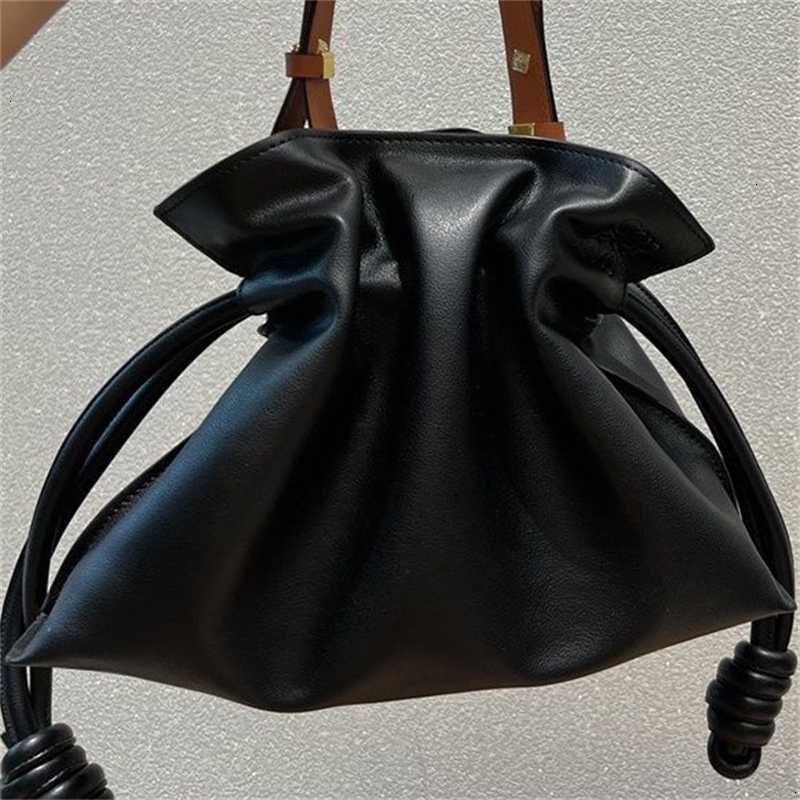 Luxury handbags fanny pack new leather small blessing bag is fashionable and versatile. The single shoulder h-held Crossbody women's Sport Bags, Black
Luxury handbags fanny pack new leather small blessing bag is fashionable and versatile. The single shoulder h-held Crossbody women's Sport Bags, Black