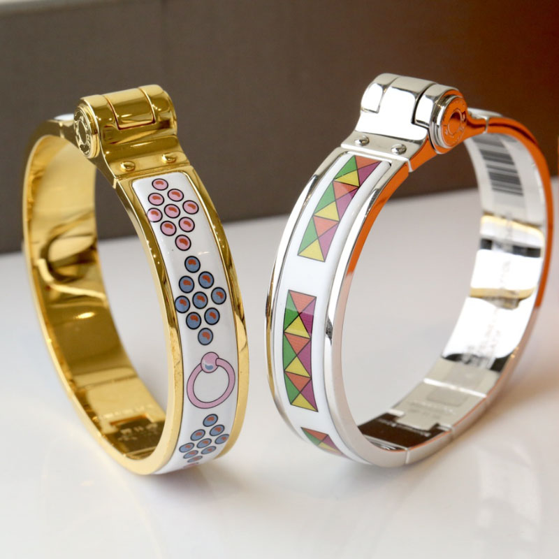 Enamel clic bangle for women charm bracelets 12mm small size snap-fastener white enamel
Enamel clic bangle for women charm bracelets 12mm small size snap-fastener white enamel