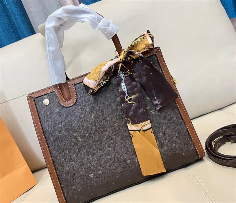 Designer Tote handbag luxury Shopping Bags Women Shoulder crossbody Bag real leather monograms wallet Lady Fashion Woman Handbags business totes Messenger Purse, Additional shipping fee
Designer Tote handbag luxury Shopping Bags Women Shoulder crossbody Bag real leather monograms wallet Lady Fashion Woman Handbags business totes Messenger Purse, Additional shipping fee
