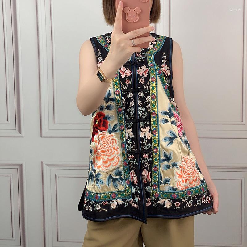 Women' Vests Summer Chinese Style Acetate Fabric Pattern Vest Retro Single-Breasted Exquisite Peony Flower Embroidery Lady Sleeveless Top, Red
Women' Vests Summer Chinese Style Acetate Fabric Pattern Vest Retro Single-Breasted Exquisite Peony Flower Embroidery Lady Sleeveless Top, Red