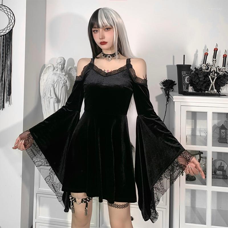 Casual Dresses Velvet Autumn 2022Women Vintage Punk Halloween Lace Sexy Mini Dress Harajuku Aesthetic Gothic High Waist Ladies Club Party, Black
Casual Dresses Velvet Autumn 2022Women Vintage Punk Halloween Lace Sexy Mini Dress Harajuku Aesthetic Gothic High Waist Ladies Club Party, Black