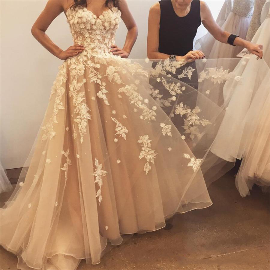 Champagne Tulle Sweetheart Princess Wedding Dresses With Floral Lace Applique Champagne Bridal Dress with Color vestido saida de praia, Light yellow
Champagne Tulle Sweetheart Princess Wedding Dresses With Floral Lace Applique Champagne Bridal Dress with Color vestido saida de praia, Light yellow