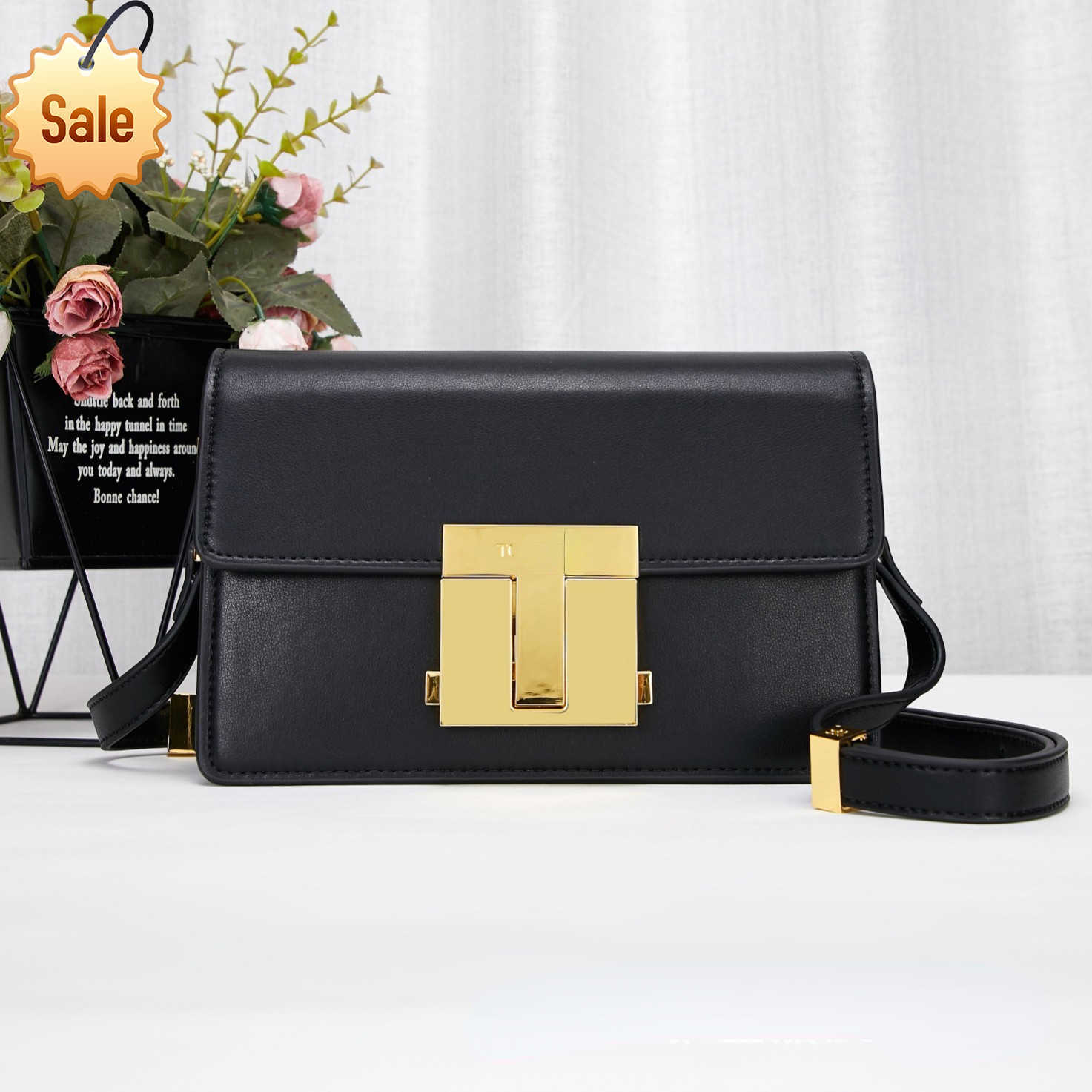 Women's Luxury Designer Shoulder Bags New Fashion Textural Leather Tf Messenger Bag Multi-functional Portable Cross-body Bag Gift Box Packaging Factory Direct Sales, 3 size 24cm
Women's Luxury Designer Shoulder Bags New Fashion Textural Leather Tf Messenger Bag Multi-functional Portable Cross-body Bag Gift Box Packaging Factory Direct Sales, 3 size 24cm