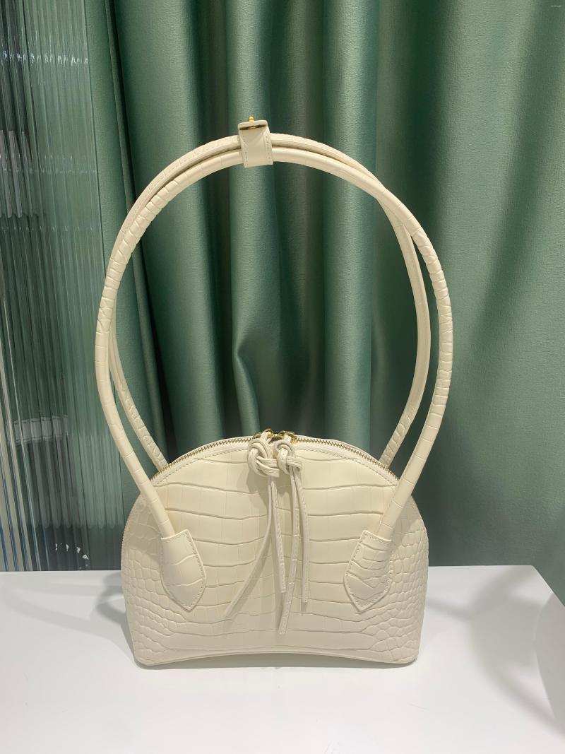 Evening Bags Niche Light Luxury Shoulder Bag Premium Shell Underarm Ladies Commuter Style Handbag, Picture shown
Evening Bags Niche Light Luxury Shoulder Bag Premium Shell Underarm Ladies Commuter Style Handbag, Picture shown