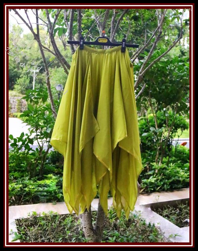 Stage Wear Belly Dance Skirt Chiffon Ltaly 12 Angle With 1 Side Slit Long EW89, Green
Stage Wear Belly Dance Skirt Chiffon Ltaly 12 Angle With 1 Side Slit Long EW89, Green