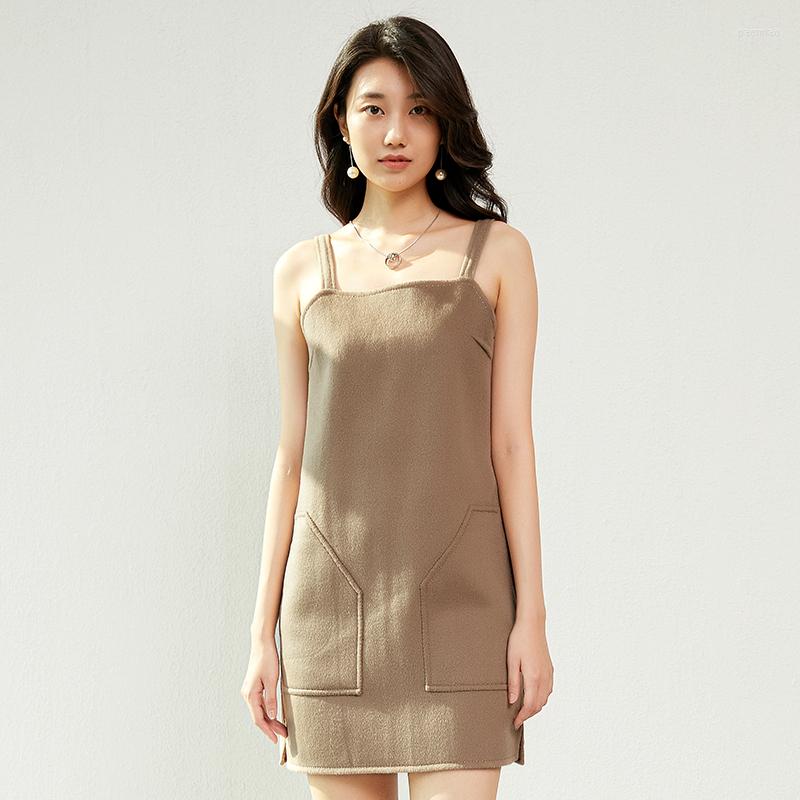 Casual Dresses Autumn And Winter Double-sided Woolen Women' Wool Skirt Fashion High-end Solid Color Pullover Sexy Long Suspender Skir, Black
Casual Dresses Autumn And Winter Double-sided Woolen Women' Wool Skirt Fashion High-end Solid Color Pullover Sexy Long Suspender Skir, Black
