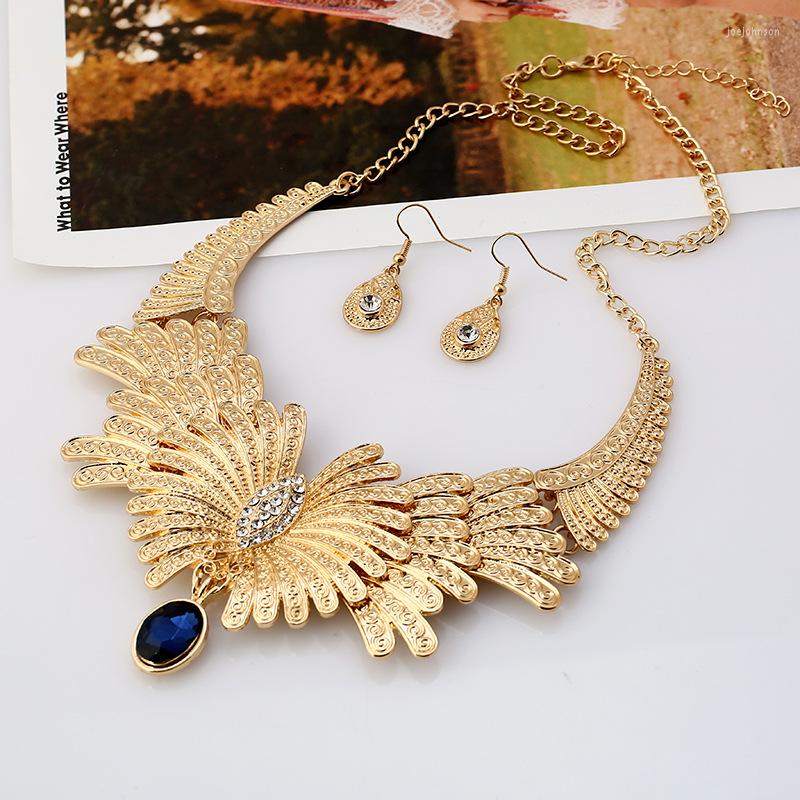 Necklace Earrings Set African Bride Classic Blue Crystal Pendant Flower Shape For Women Dance Party Jewelry, Picture shown
Necklace Earrings Set African Bride Classic Blue Crystal Pendant Flower Shape For Women Dance Party Jewelry, Picture shown