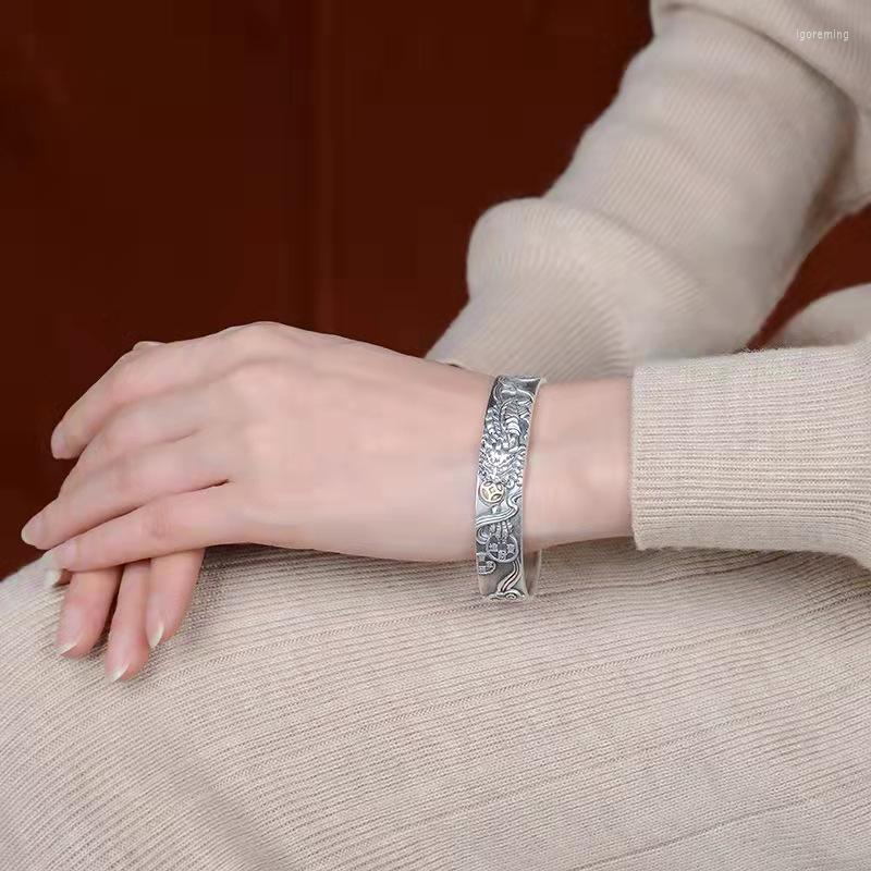 Bangle NY Guochao Lucky Pixiu Copper Coin Bracelet Men's Solid Retro Personality Auspicious Cloud Opening Domineering
Bangle NY Guochao Lucky Pixiu Copper Coin Bracelet Men's Solid Retro Personality Auspicious Cloud Opening Domineering