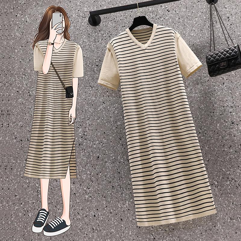 Party Dresses In The Summer Of 2022 Senior Fat Women Temperament French False Two Minus Age Knitted Dress, See card
Party Dresses In The Summer Of 2022 Senior Fat Women Temperament French False Two Minus Age Knitted Dress, See card