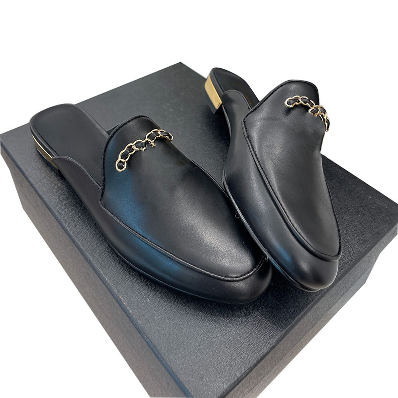 23ss Calfskin Womens Slipper With Chain Retro Loafers France Designer Slides Mule Flip Flops With Low Heels Slip-on Causal Shoes Classic Black Booties Real Leather
23ss Calfskin Womens Slipper With Chain Retro Loafers France Designer Slides Mule Flip Flops With Low Heels Slip-on Causal Shoes Classic Black Booties Real Leather