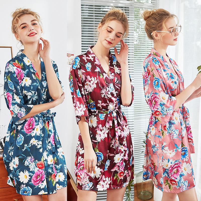Women's Sleepwear Women's Silk Pajamas Flowers Leaves Printed Satin Spring And Summer Mid-sleeve Plus Size Bathrobe Homewear, Beige
Women's Sleepwear Women's Silk Pajamas Flowers Leaves Printed Satin Spring And Summer Mid-sleeve Plus Size Bathrobe Homewear, Beige
