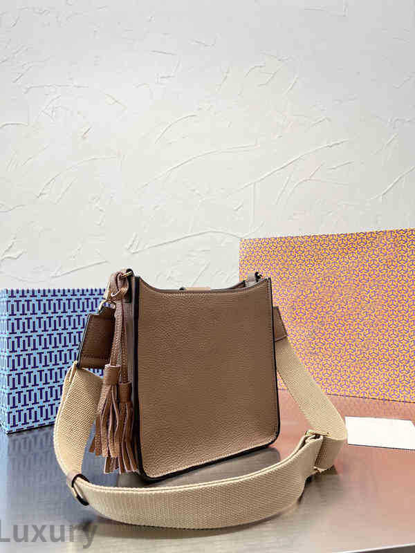 Tbbag Shoulder Bags Messenger Womens Designer Bag Leather Tote Bag Design Handbag Simple Fashion Females Crossbody Wallets 221219, Pink
Tbbag Shoulder Bags Messenger Womens Designer Bag Leather Tote Bag Design Handbag Simple Fashion Females Crossbody Wallets 221219, Pink
