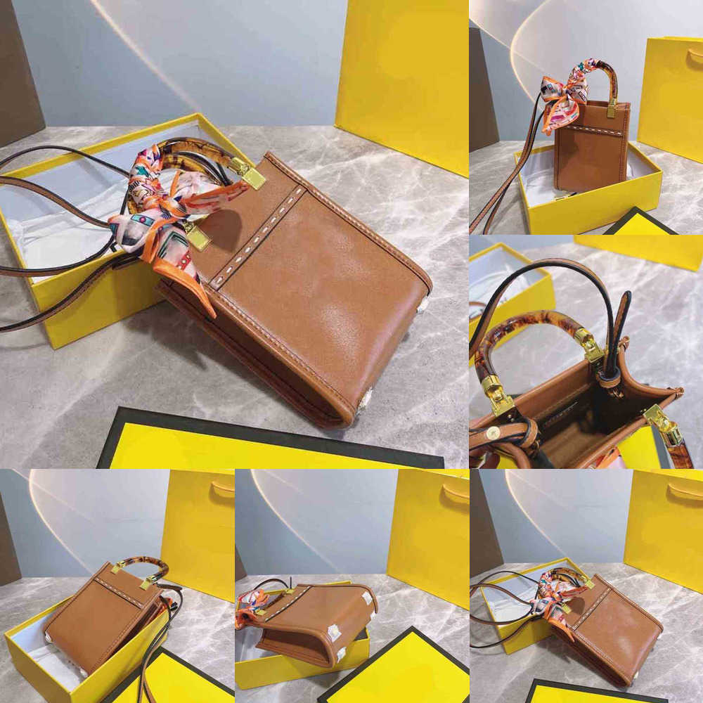 Evening Bags Cross Body Shoulder Brand Designer Genuine Leather Handbag Mobile Phone Wallet for Women Mini Shopping Purses with Diagonal Strap
Evening Bags Cross Body Shoulder Brand Designer Genuine Leather Handbag Mobile Phone Wallet for Women Mini Shopping Purses with Diagonal Strap
