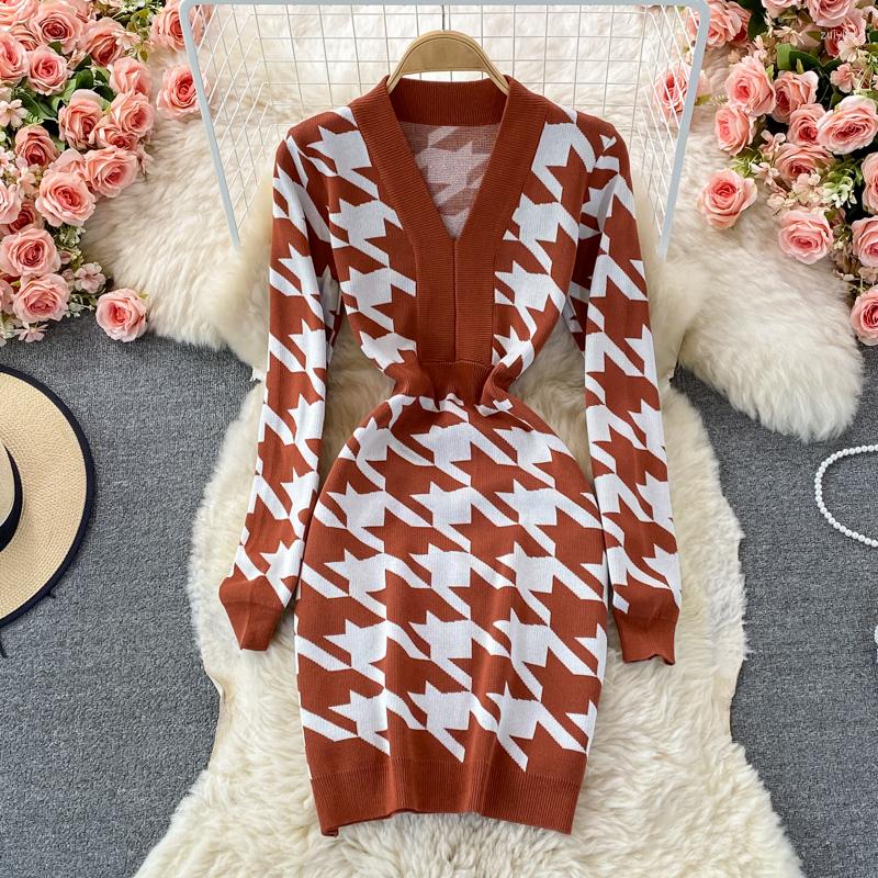 Casual Dresses Houndstooth Knitted Long-sleeved Dress Women V-neck Elastic Bodycon Sweater Fashion Slim Mini Vestidos Autumn Winter, Blue
Casual Dresses Houndstooth Knitted Long-sleeved Dress Women V-neck Elastic Bodycon Sweater Fashion Slim Mini Vestidos Autumn Winter, Blue