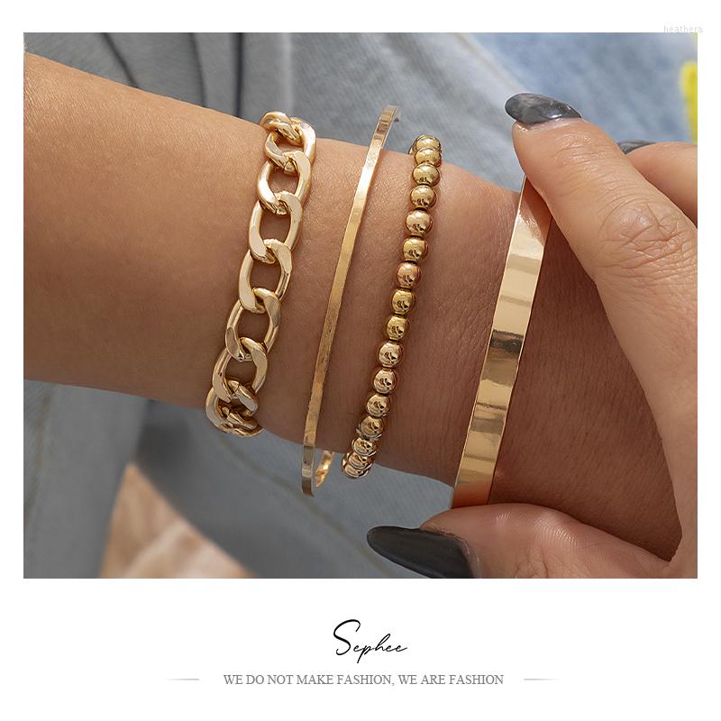Link Bracelets 4pcs Set Geometric Gold Shiny Ethnic Handmade Bracelet Simple Hollow Fashion Open Bangle For Women
Link Bracelets 4pcs Set Geometric Gold Shiny Ethnic Handmade Bracelet Simple Hollow Fashion Open Bangle For Women