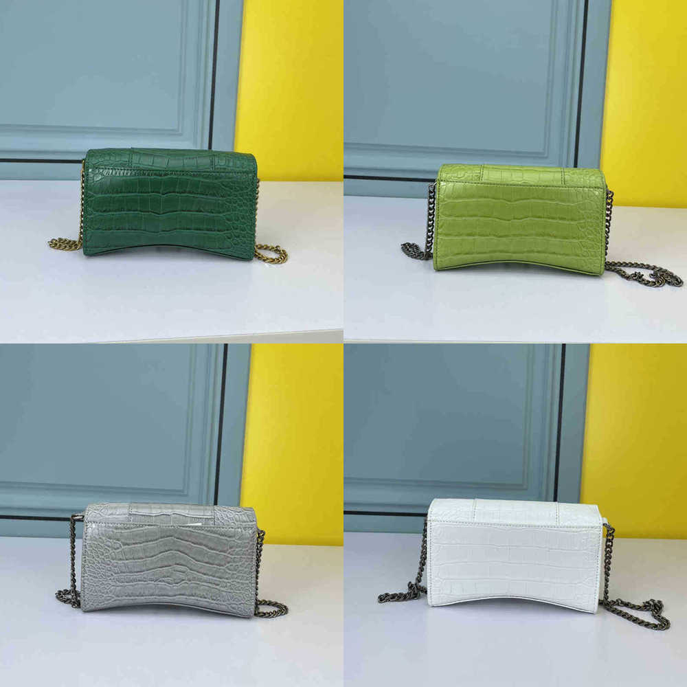 Evening Bags Fashion Crossbody Bag Purses Ladies Handbags Women High Quality Designer Famous Shoulder Clutch Party Casual Clutches 0516, B38(gold logo)
Evening Bags Fashion Crossbody Bag Purses Ladies Handbags Women High Quality Designer Famous Shoulder Clutch Party Casual Clutches 0516, B38(gold logo)