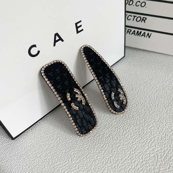 Luxury Barrettes Designer Womens Girls Leather Hairpin Brand Classic Simple Claasic Retro French Style Headband Leisure Hairclips Fashion Hairpin Hair Clips, Hairpin square
Luxury Barrettes Designer Womens Girls Leather Hairpin Brand Classic Simple Claasic Retro French Style Headband Leisure Hairclips Fashion Hairpin Hair Clips, Hairpin square