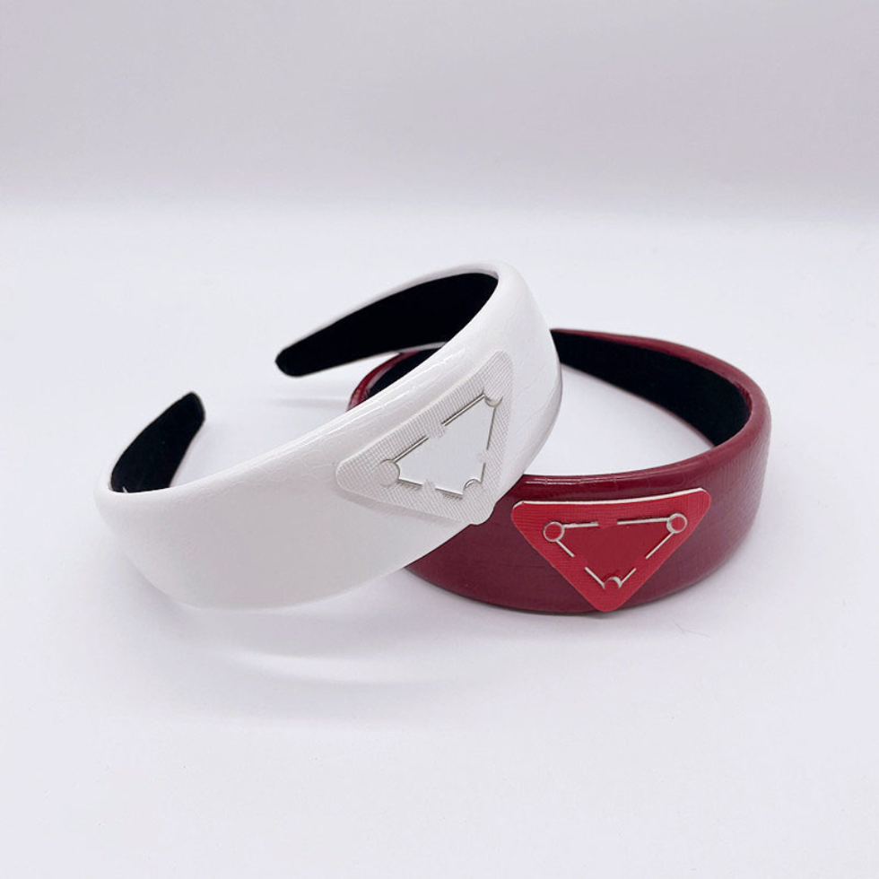 Luxury Designer Headbands Womens Solid Color Brand Triangle Crocodile Skin Hairband Classic Korean Autumn Sport Wide Edge Turban Headwraps for Hat Accessories, Brown
Luxury Designer Headbands Womens Solid Color Brand Triangle Crocodile Skin Hairband Classic Korean Autumn Sport Wide Edge Turban Headwraps for Hat Accessories, Brown