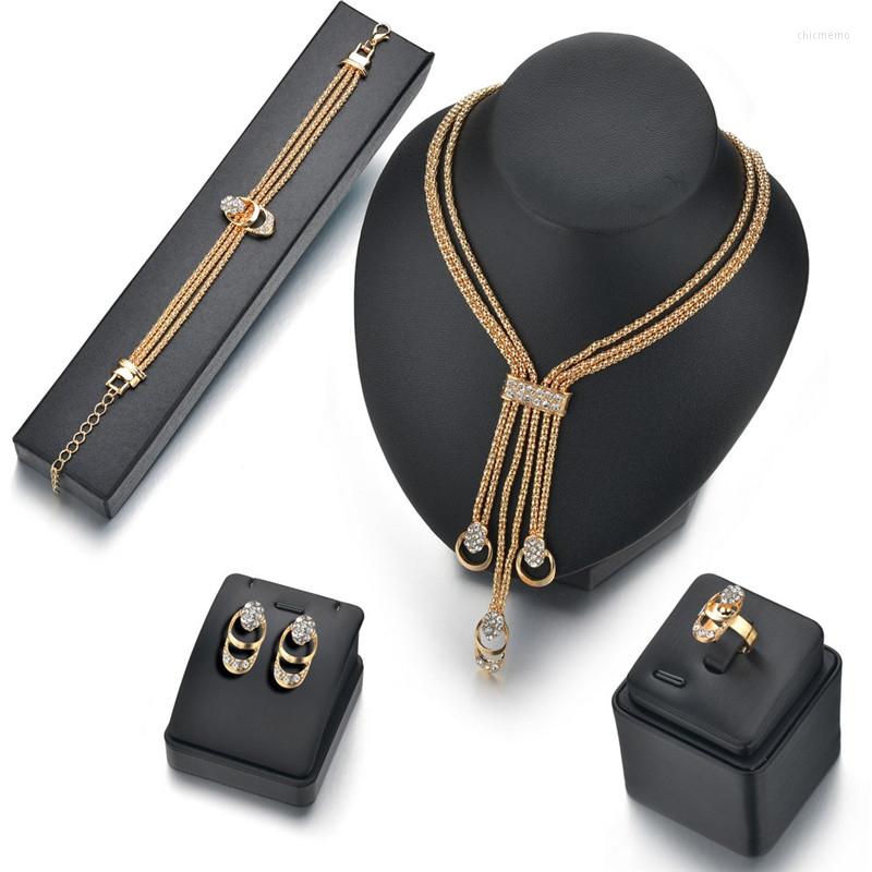 Necklace Earrings Set Terreau Kathy 4 Pcs Rose Gold Color Crystal Earring Bracelet Ring Rhinestone Simple Party Dress, Picture shown
Necklace Earrings Set Terreau Kathy 4 Pcs Rose Gold Color Crystal Earring Bracelet Ring Rhinestone Simple Party Dress, Picture shown