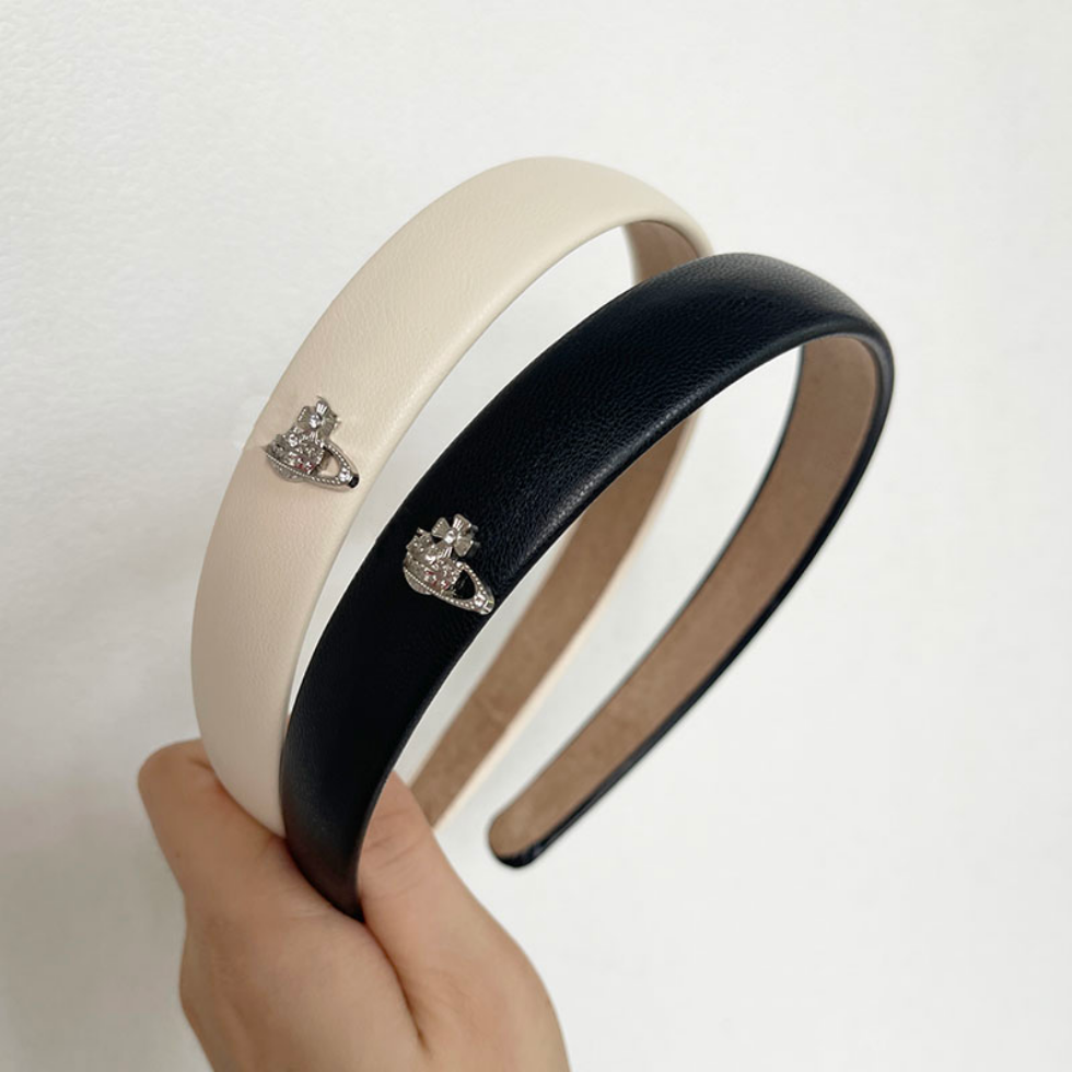 Luxury Designer Headbands Women Solid Colors Brand French Vintage Hairband Fashion New Pattern Autumn Sport Wide Edge Turban Headwraps For Hat Accessories Gifts, Brown
Luxury Designer Headbands Women Solid Colors Brand French Vintage Hairband Fashion New Pattern Autumn Sport Wide Edge Turban Headwraps For Hat Accessories Gifts, Brown