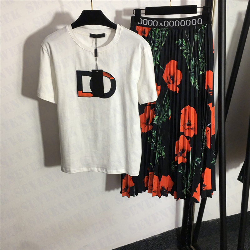 Embroidered Letter T Shirts Tees Dress Two Piece Womens Floral Print High Waist Pleated Skirts Fashion Casual Sets, Black
Embroidered Letter T Shirts Tees Dress Two Piece Womens Floral Print High Waist Pleated Skirts Fashion Casual Sets, Black
